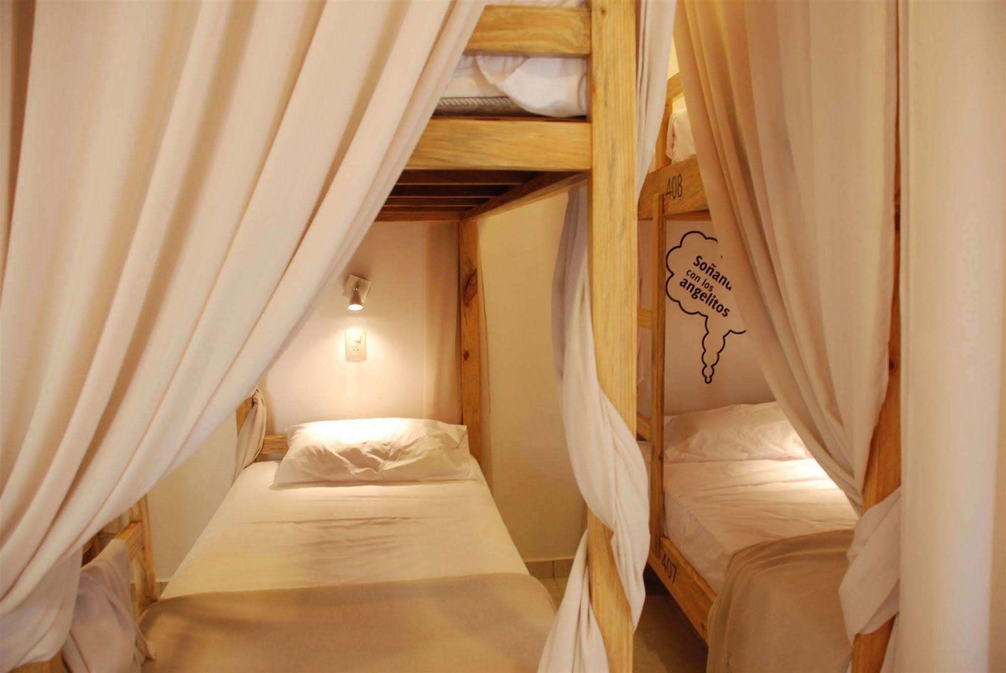 Urbanian Hotel Асунсион Екстериор снимка